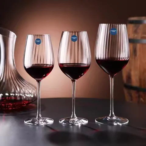 Light Luxury Ribbed Balloon Goblet Classic Gin Glass High Footed Wine Glass Set for Household Bar Party Wedding Gift Use