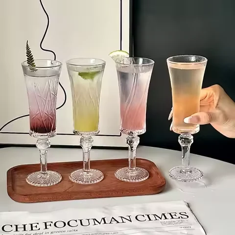 Hot Selling Embossed Glass Champagne Flute High Stemmed Crystal Wine Goblet Ribbed Square Champagne Glass for Wedding Party Use